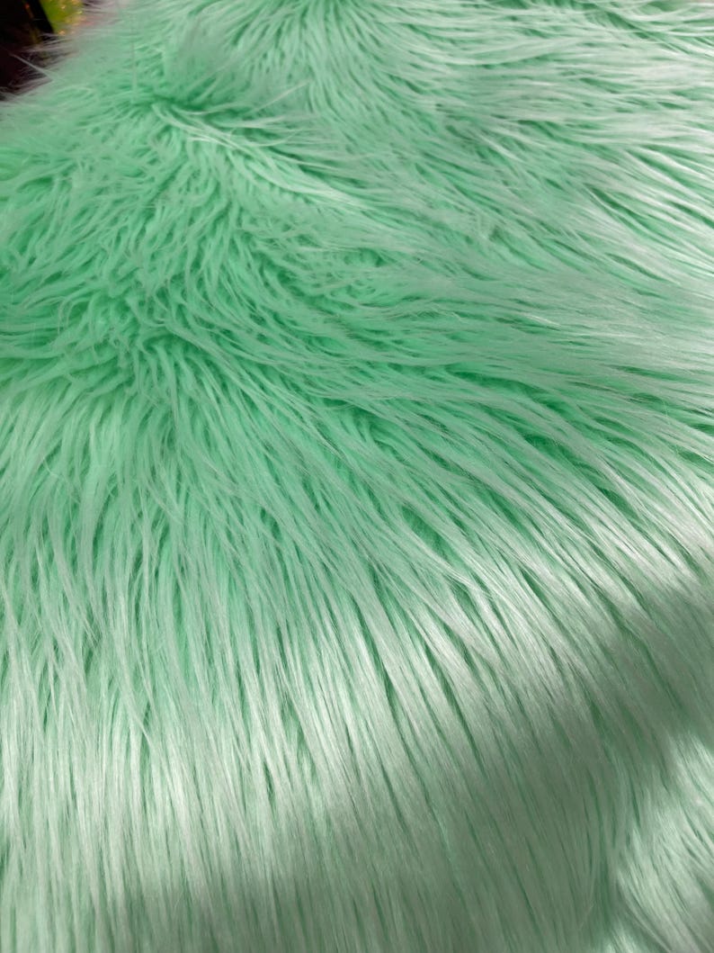 SHAGGY VEGGAN FAUX FUR (by the yard)